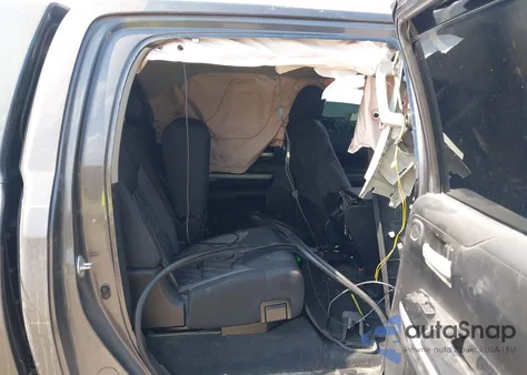 2021 Toyota Tundra Sr5 z USA, uszkodzony, nr VIN 5TFDY5F15MX031622